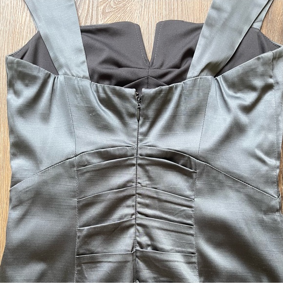 le chateau Dress - Picture 4 of 4